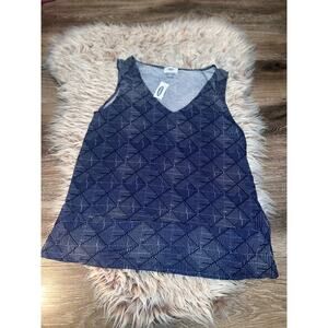 Old navy women’s sleeve shirt